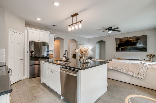 5617 Kilpatrick Avenue, Fort Worth, TX 76107