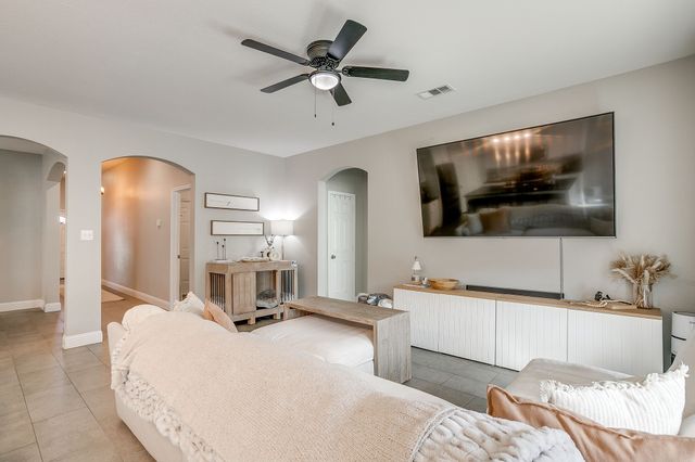 5617 Kilpatrick Avenue, Fort Worth, TX 76107