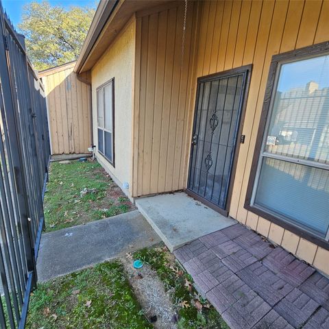 1521 Gailbrook Lane, Dallas, TX 75228