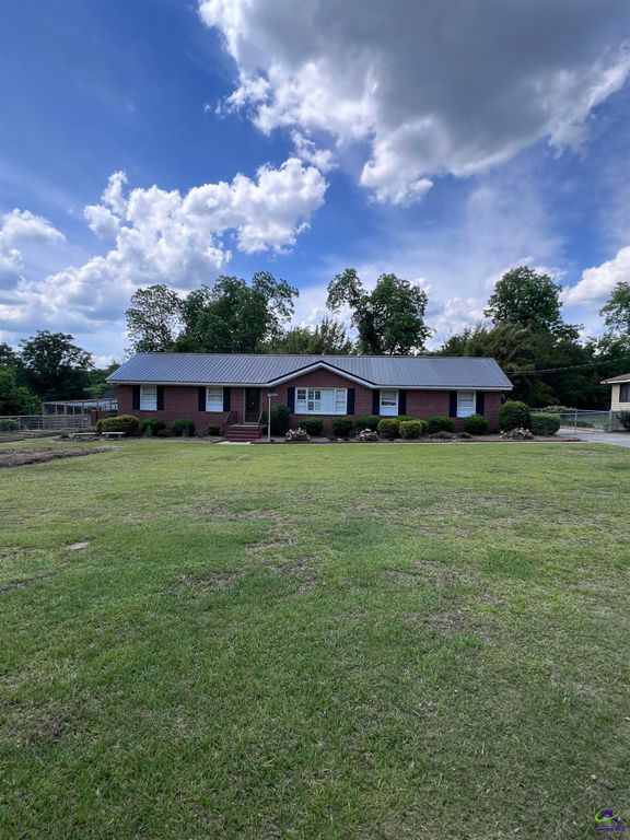 2205 Stonewall Street, Dublin, GA 31021