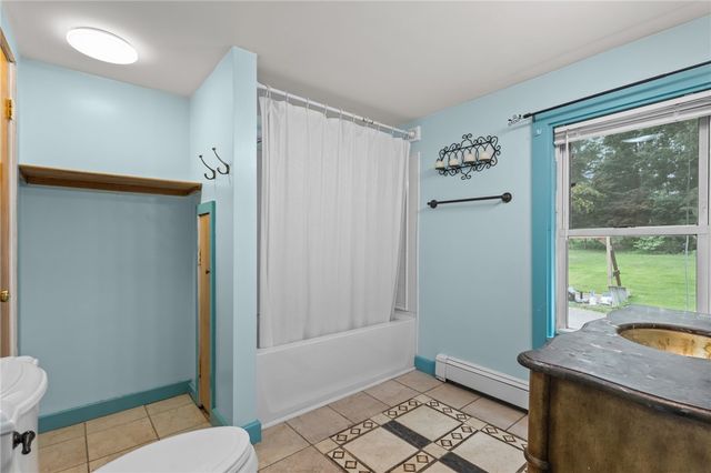 10 Ellis Road, North Kingstown, RI 02852