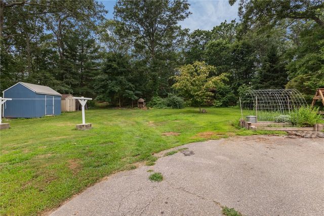 10 Ellis Road, North Kingstown, RI 02852