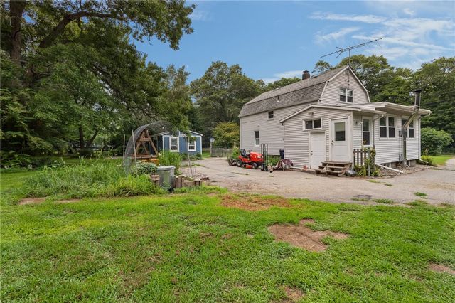 10 Ellis Road, North Kingstown, RI 02852