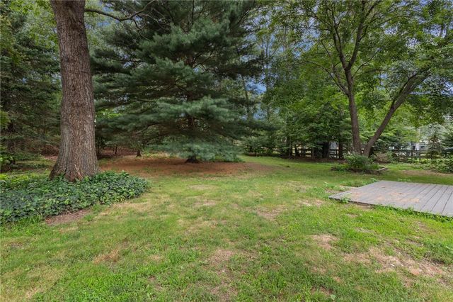 10 Ellis Road, North Kingstown, RI 02852