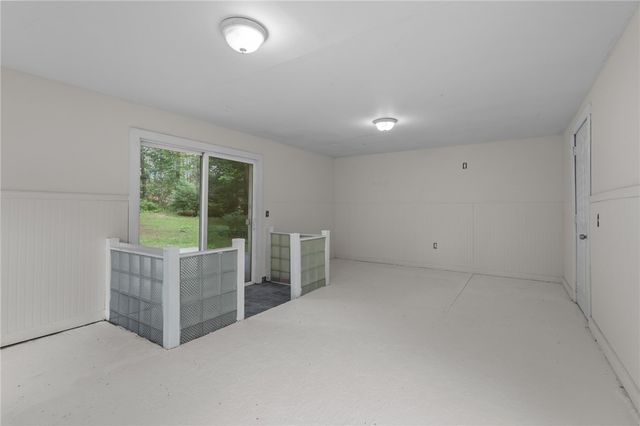 10 Ellis Road, North Kingstown, RI 02852