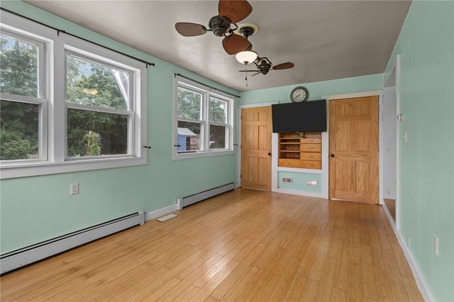10 Ellis Road, North Kingstown, RI 02852
