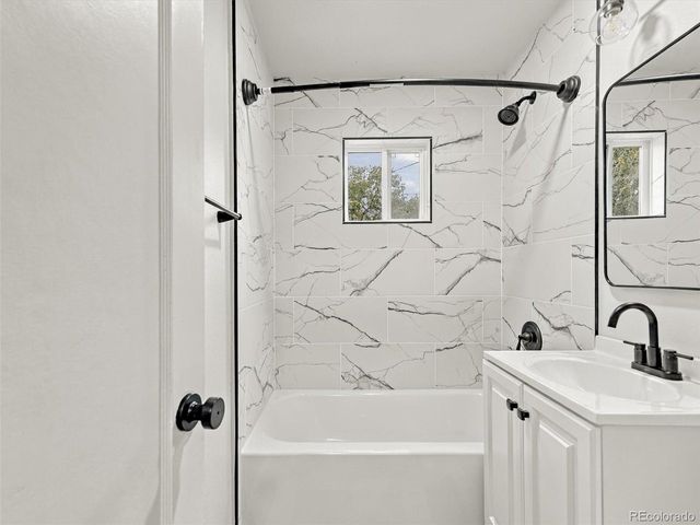 1967 Macon St, Aurora, CO 80010