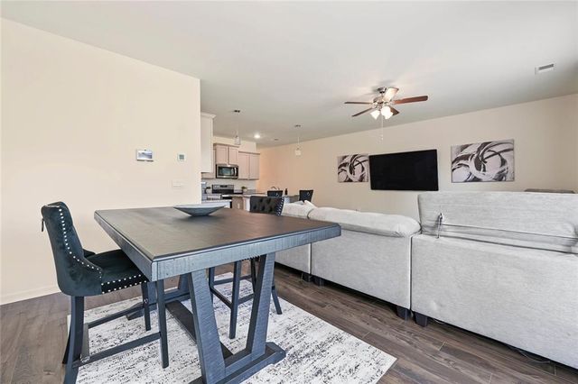 102 Hampton Circle, Mcdonough, GA 30253
