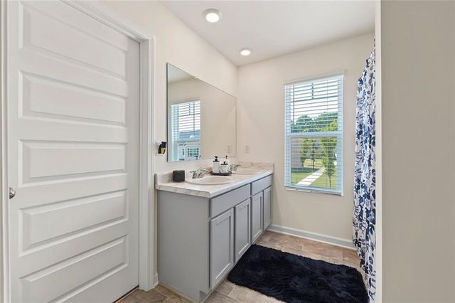 102 Hampton Circle, Mcdonough, GA 30253