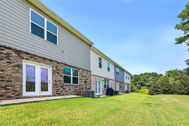 102 Hampton Circle, Mcdonough, GA 30253