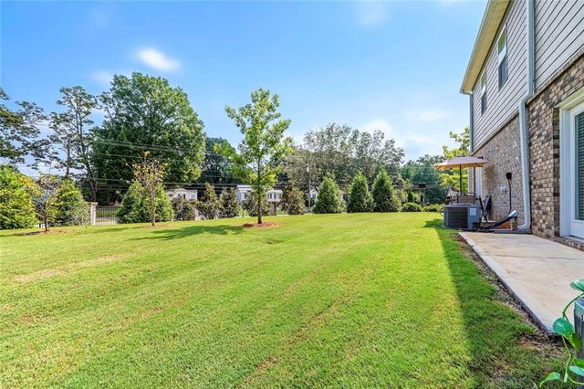 102 Hampton Circle, Mcdonough, GA 30253