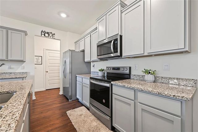102 Hampton Circle, Mcdonough, GA 30253