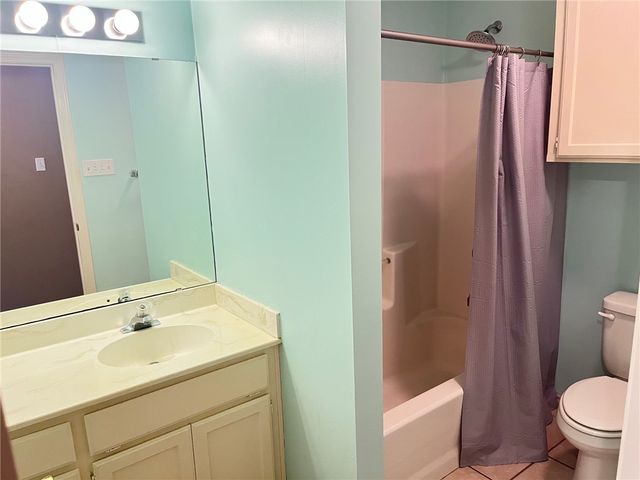 4022 Wood River Dr 2C, Corpus Christi, TX 78410
