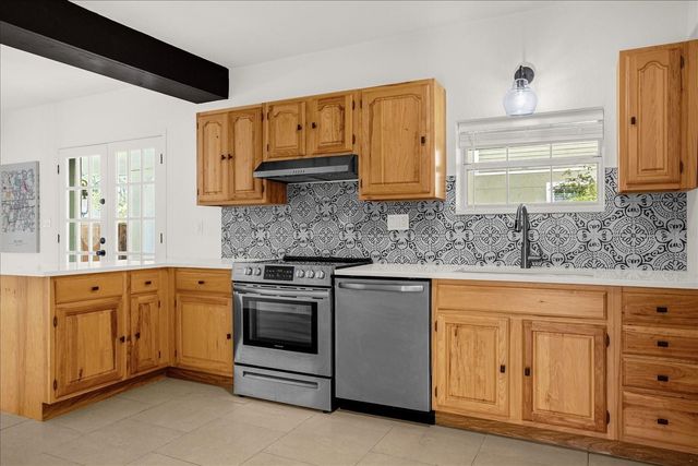 615 W WINTER PARK STREET, Orlando, FL 32804