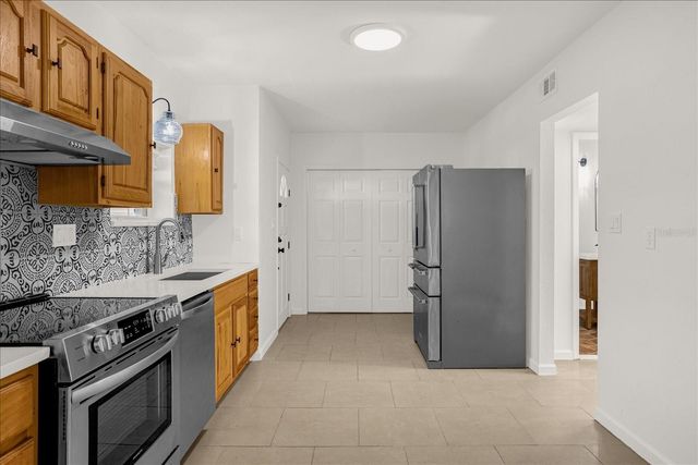 615 W WINTER PARK STREET, Orlando, FL 32804