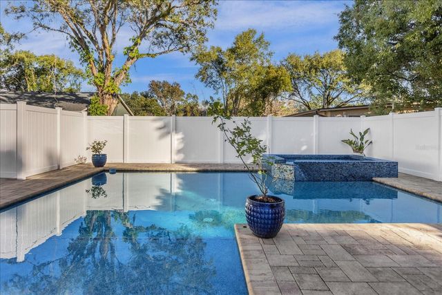 615 W WINTER PARK STREET, Orlando, FL 32804