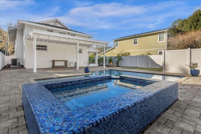 615 W WINTER PARK STREET, Orlando, FL 32804