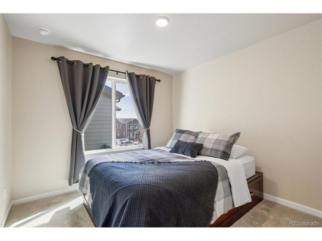 2445 Harlequin Pl, Johnstown, CO 80534