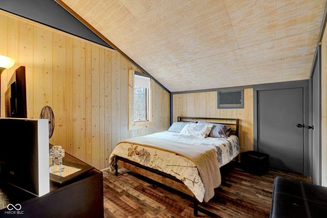 10495 Deer Run, Poland, IN 47868