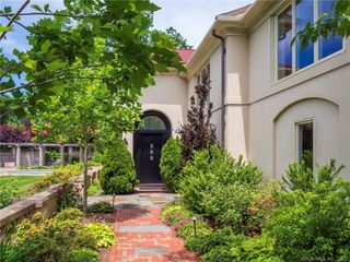 10 Bluewater Hill South, Westport, CT 06880