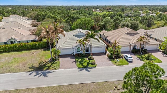 730 NW Red Pine Way, Jensen Beach, FL 34957