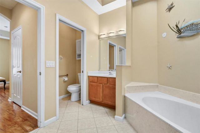 730 NW Red Pine Way, Jensen Beach, FL 34957