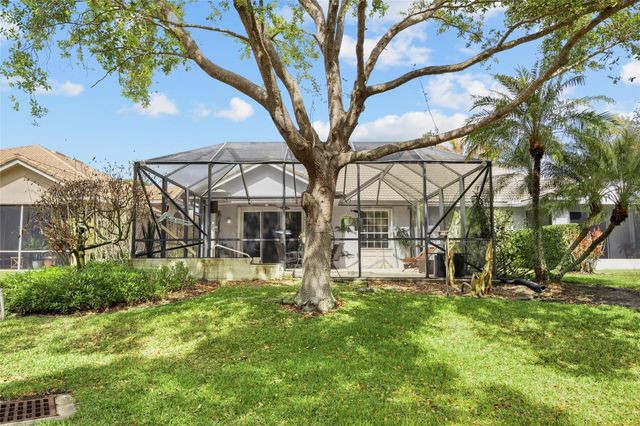 730 NW Red Pine Way, Jensen Beach, FL 34957