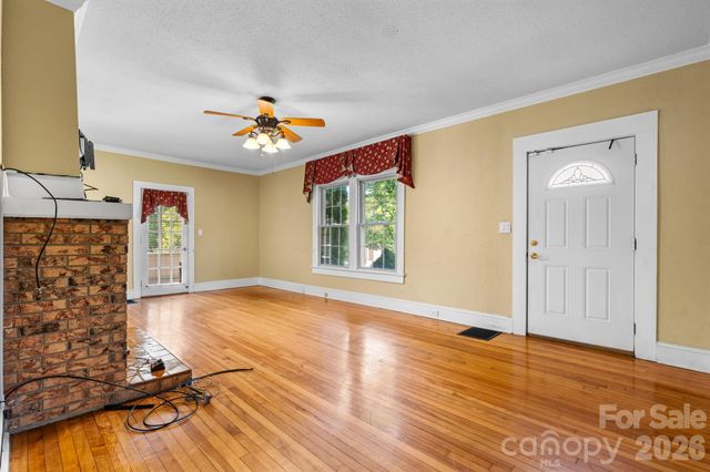 15 6th Em Street, Marion, NC 28752