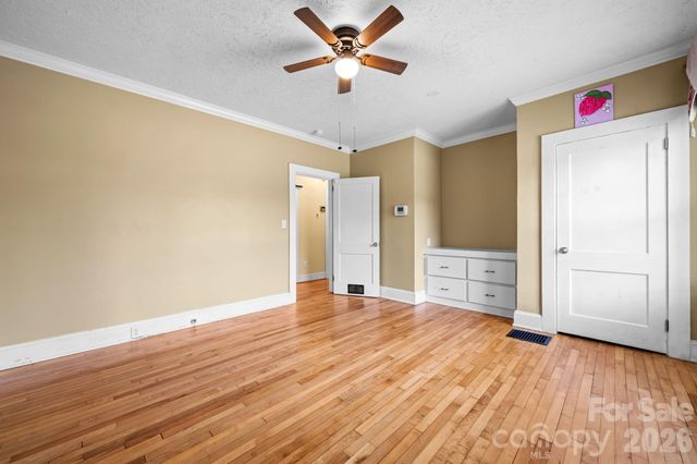 15 6th Em Street, Marion, NC 28752