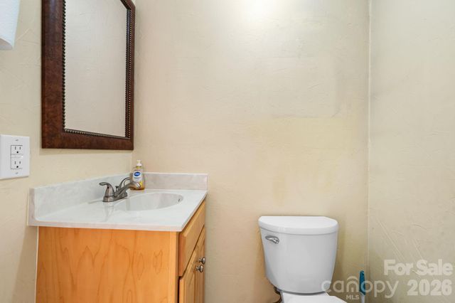 15 6th Em Street, Marion, NC 28752