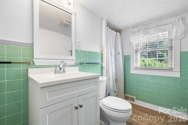 15 6th Em Street, Marion, NC 28752