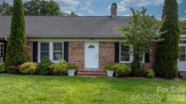 15 6th Em Street, Marion, NC 28752