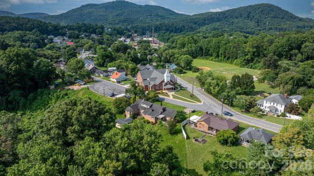 15 6th Em Street, Marion, NC 28752