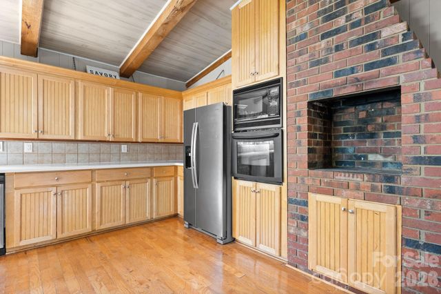 15 6th Em Street, Marion, NC 28752