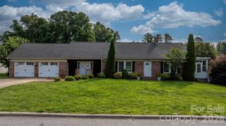 15 6th Em Street, Marion, NC 28752