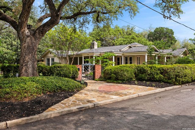 140 W FAIR OAKS PL, San Antonio, TX 78209