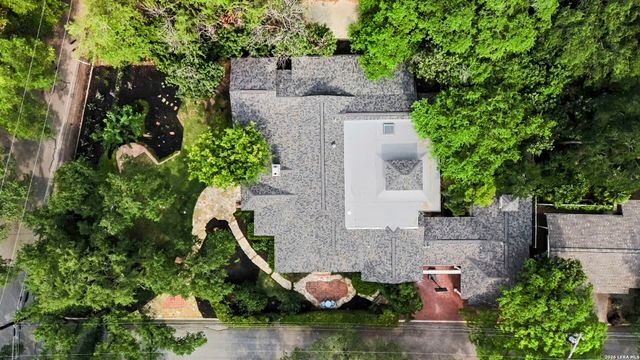 140 W FAIR OAKS PL, San Antonio, TX 78209