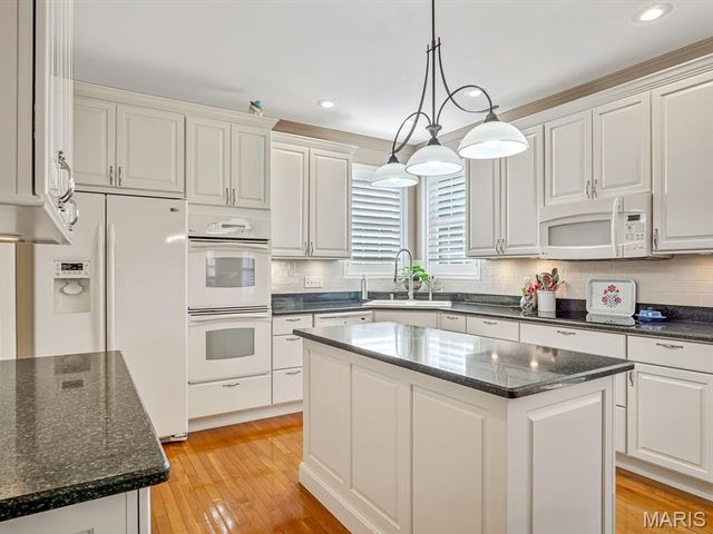 20 Country Club View, Edwardsville, IL 62025