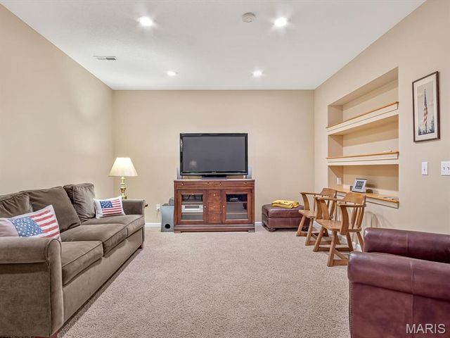20 Country Club View, Edwardsville, IL 62025