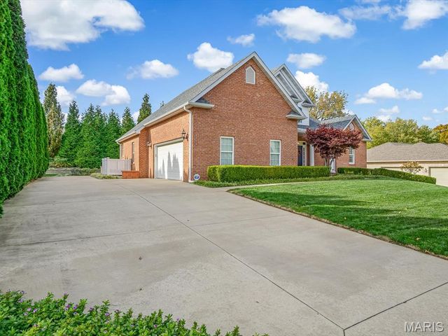 20 Country Club View, Edwardsville, IL 62025