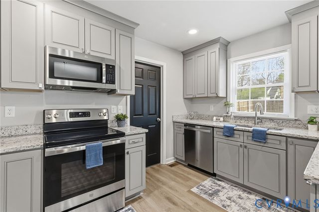 10541 Lunswood Rd, Chesterfield, VA 23831