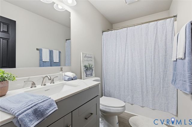 10541 Lunswood Rd, Chesterfield, VA 23831