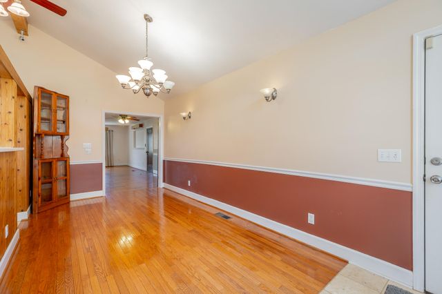 607 Carolina Avenue, Signal Mountain, TN 37377