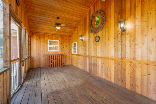 607 Carolina Avenue, Signal Mountain, TN 37377