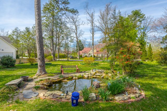 607 Carolina Avenue, Signal Mountain, TN 37377