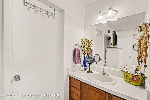 5634 Deville Court, East Lansing, MI 48823