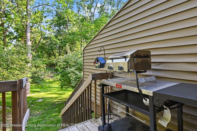 5634 Deville Court, East Lansing, MI 48823