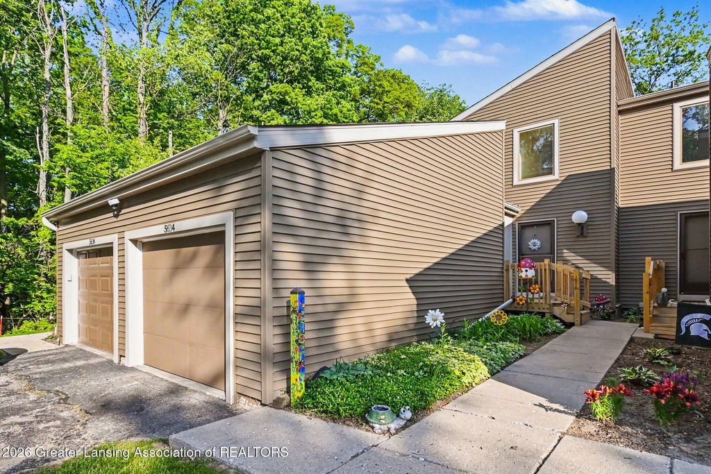 5634 Deville Court, East Lansing, MI 48823