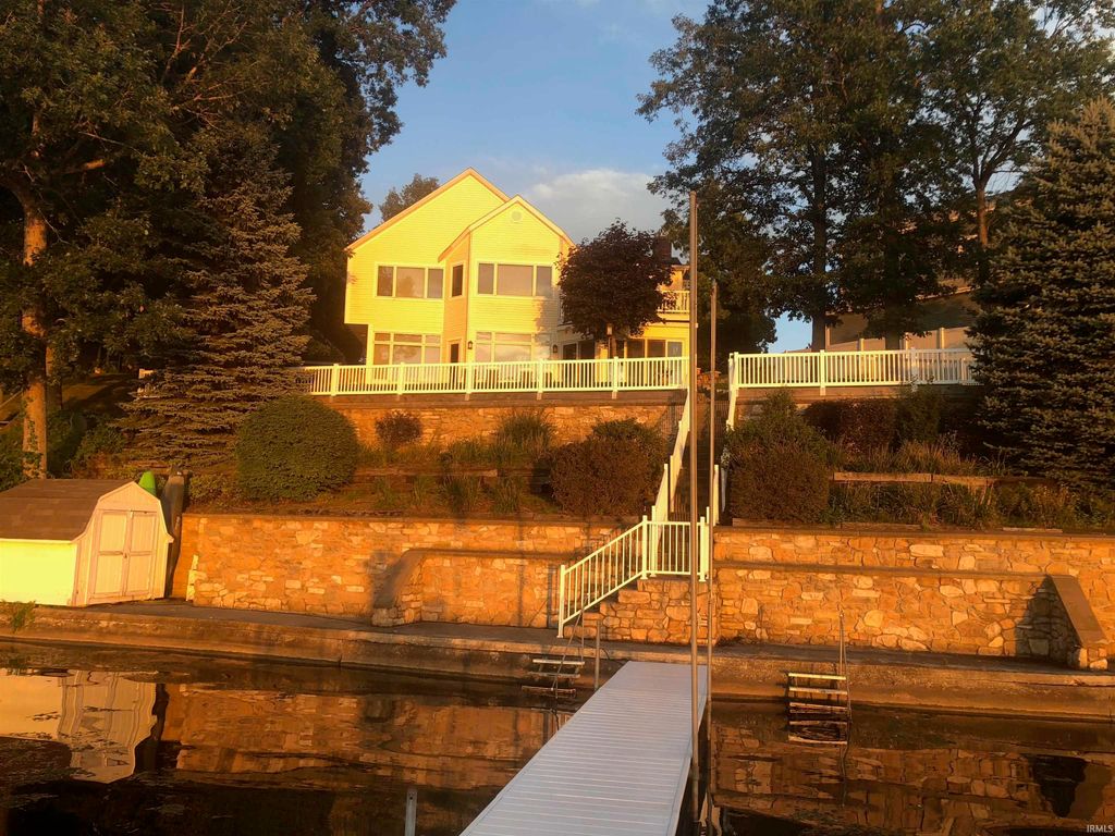 298 EMS W17, North Webster, IN 46555