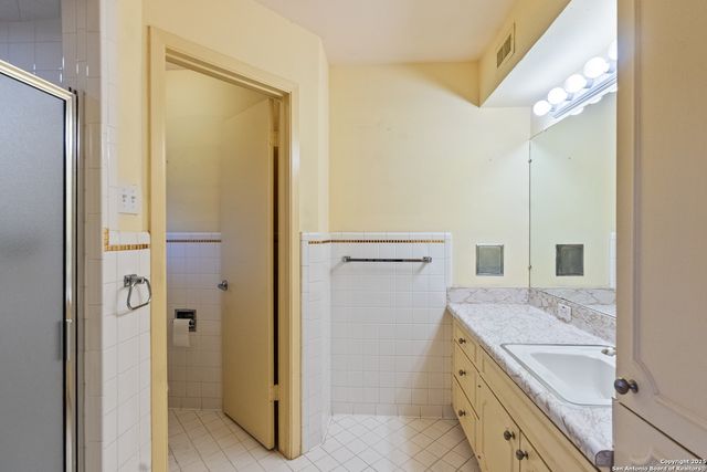 1438 Grey Oak, San Antonio, TX 78213